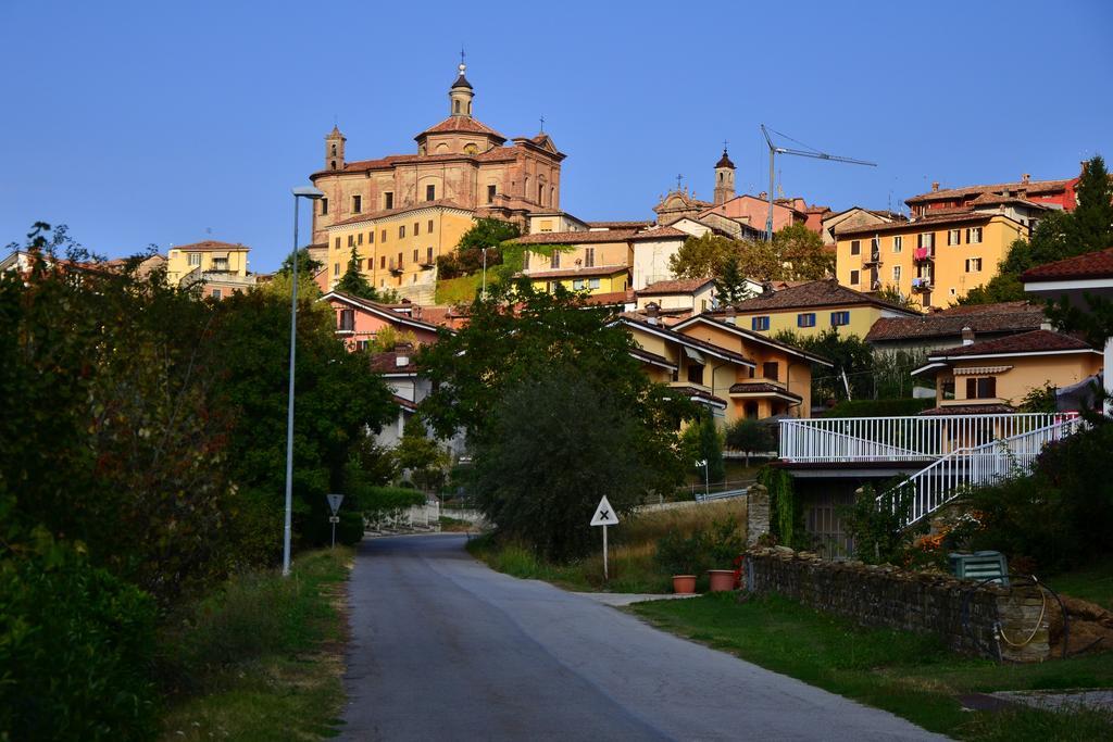 Hôtel Barbabuc Novello Bagian luar foto