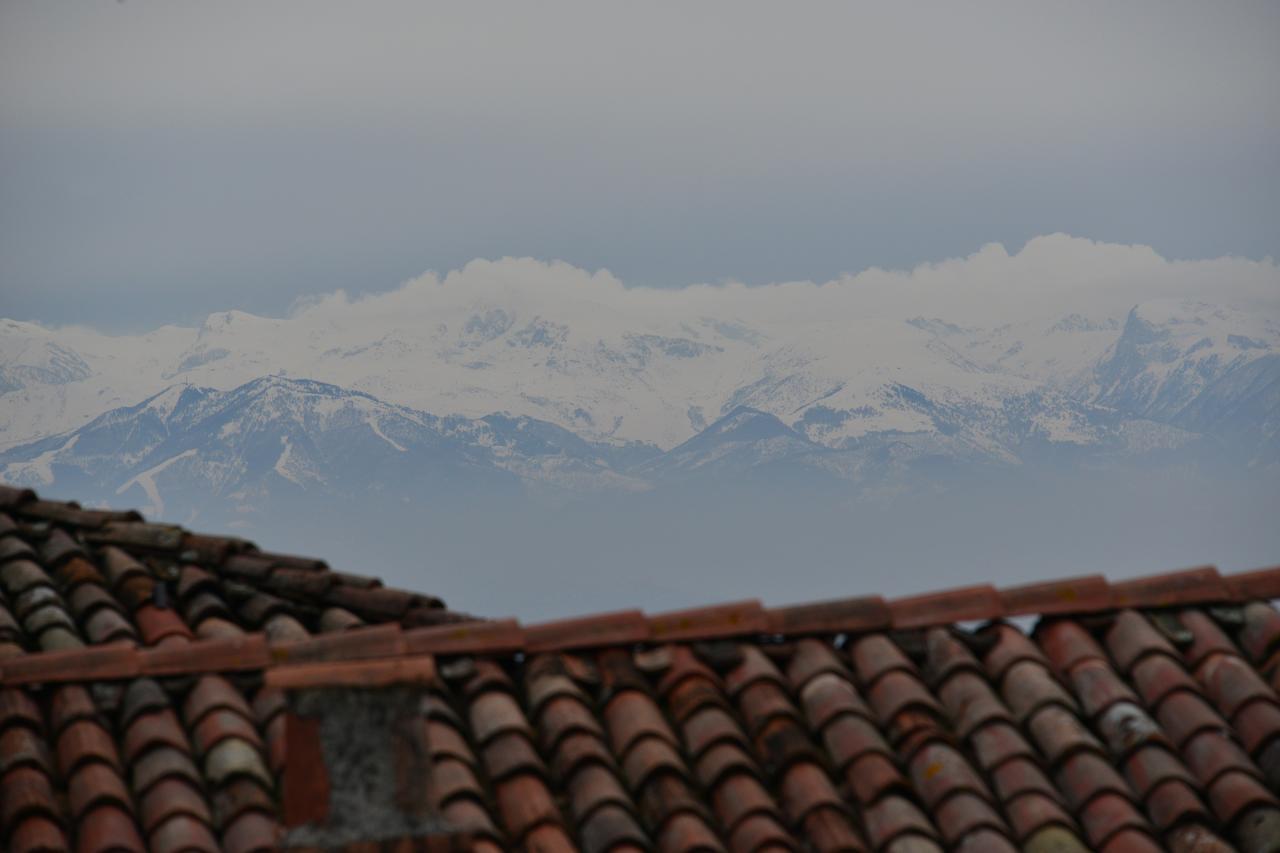 Hôtel Barbabuc Novello Bagian luar foto